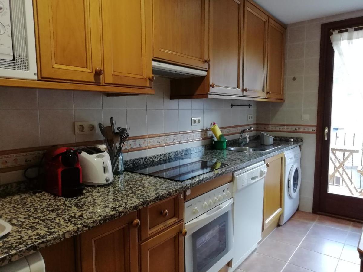 Apartamento Familiar Con Vistas Y Garage La Portiecha Apartment Sallent de Gállego Exterior foto